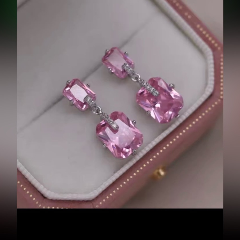 Women's amethyst Swarovski elements square cut Earrings